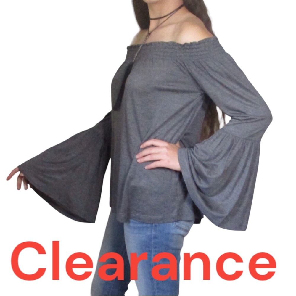 🔴 CUPCAKES & CASHMERE Luck Bell Sleeve Off Shoulder Top Grey NWT